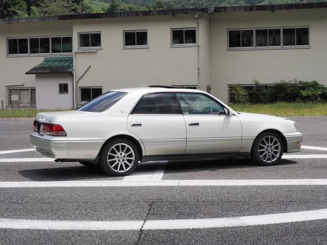 1999 Toyota Crown JDM car for sale — photo 25 of 25