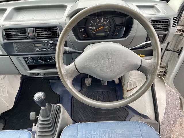 1999 Mitsubishi Minicab JDM car for sale — photo 16 of 25
