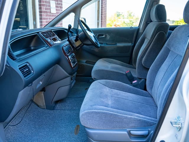 1999 Honda Odyssey JDM car for sale — photo 13 of 17