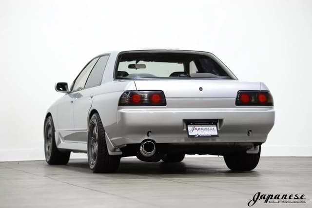 1992 Nissan Skyline JDM car for sale — photo 6 of 25
