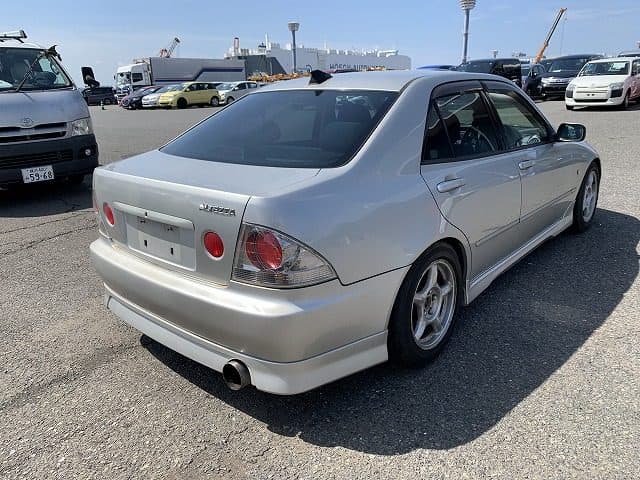 1999 Toyota Altezza JDM car for sale — photo 3 of 10