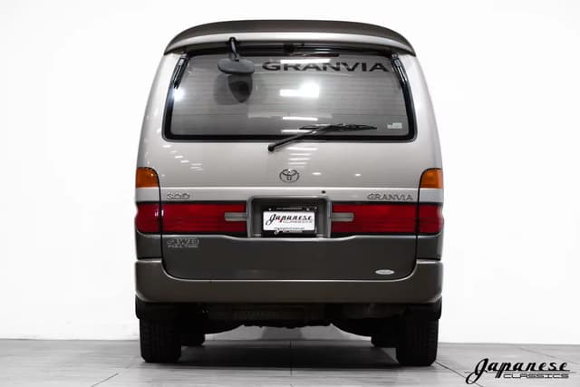 1996 Toyota Granvia JDM car for sale — photo 7 of 25