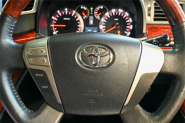 2011 Toyota Alphard JDM car for sale — photo 21 of 23