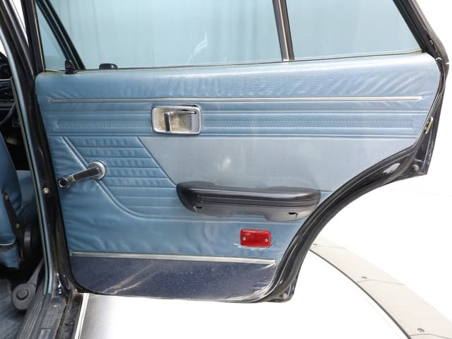 1974 Nissan Cedric JDM car for sale — photo 22 of 25