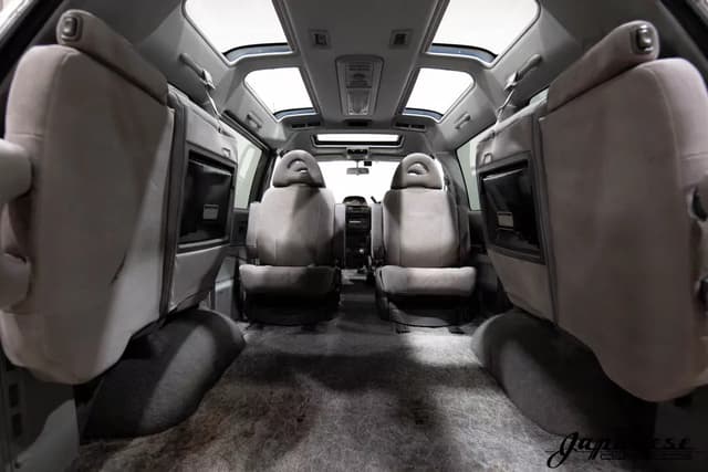 1999 Mitsubishi Delica JDM car for sale — photo 19 of 25