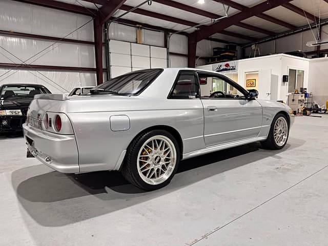 1994 Nissan Skyline JDM car for sale — photo 6 of 25