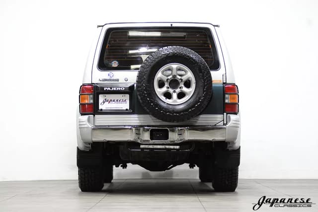 1993 Mitsubishi Pajero JDM car for sale — photo 7 of 25