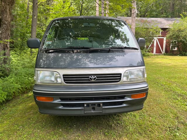 1995 Toyota HiAce JDM car for sale — photo 15 of 20