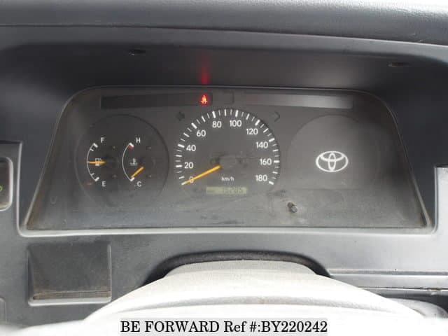 2002 Toyota HiAce JDM car for sale — photo 25 of 25