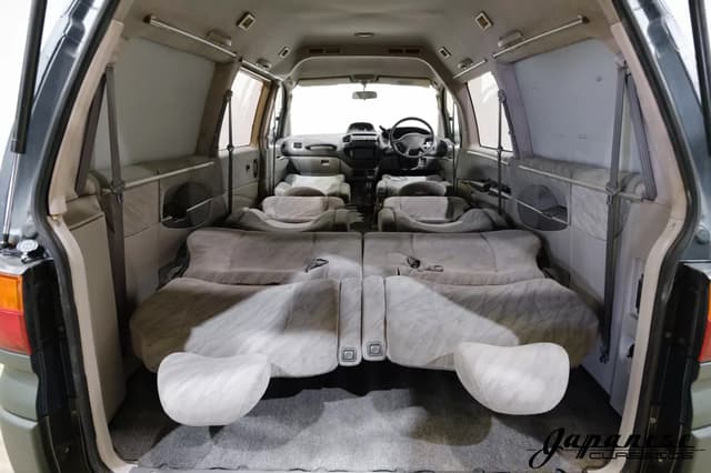 1994 Mitsubishi Delica JDM car for sale — photo 21 of 25