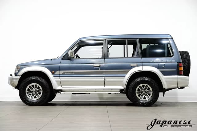 1991 Mitsubishi Pajero JDM car for sale — photo 4 of 25