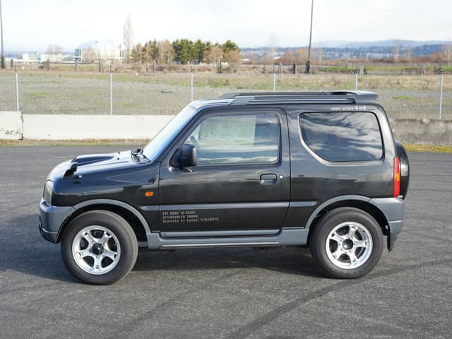 1999 Suzuki Jimny JDM car for sale — photo 3 of 10