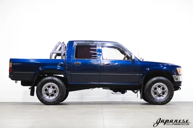 1996 Toyota Hilux JDM car for sale — photo 4 of 25