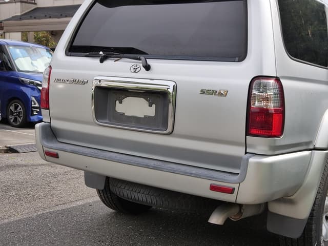 2001 Toyota Hilux Surf JDM car for sale — photo 12 of 25