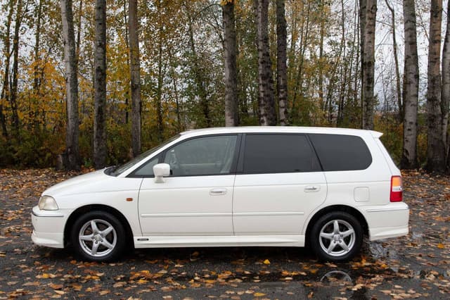 2000 Honda Odyssey JDM car for sale — photo 4 of 25
