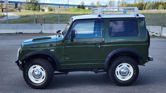 1995 Suzuki Jimny JDM car for sale — photo 6 of 10