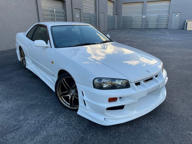 1998 Nissan Skyline JDM car for sale — photo 18 of 21
