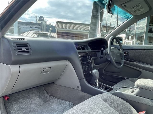 1996 Toyota Mark II JDM car for sale — photo 18 of 25