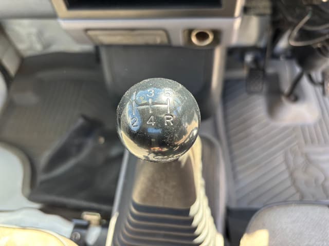 1996 Mitsubishi Minicab JDM car for sale — photo 18 of 25