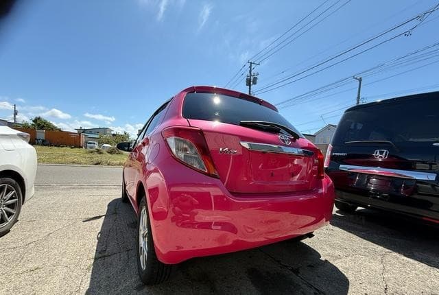 2011 Toyota Vitz JDM car for sale — photo 9 of 25