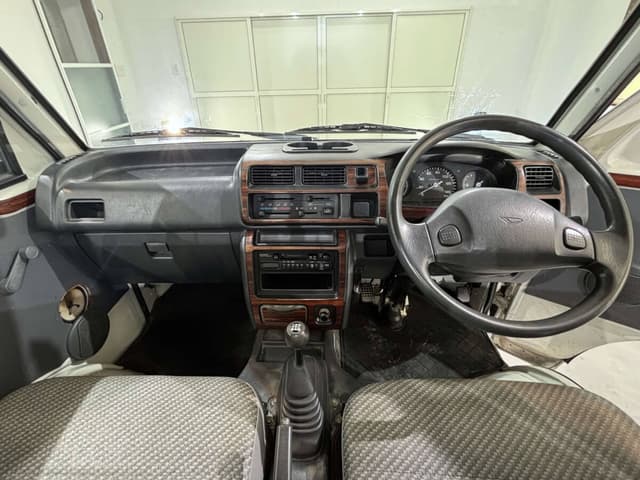 2000 Daihatsu Hijet JDM car for sale — photo 11 of 25