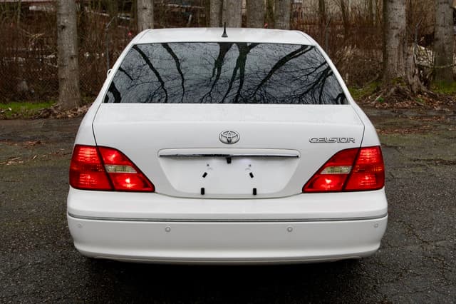 2001 Toyota Celsior JDM car for sale — photo 6 of 22