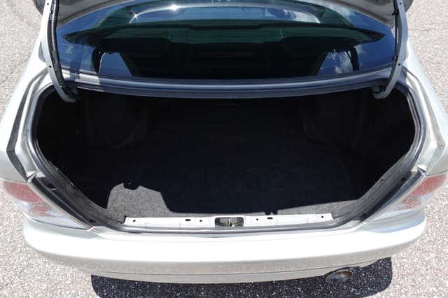 1998 Toyota Altezza JDM car for sale — photo 18 of 19