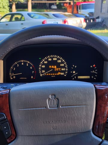 2001 Toyota Crown JDM car for sale — photo 18 of 21