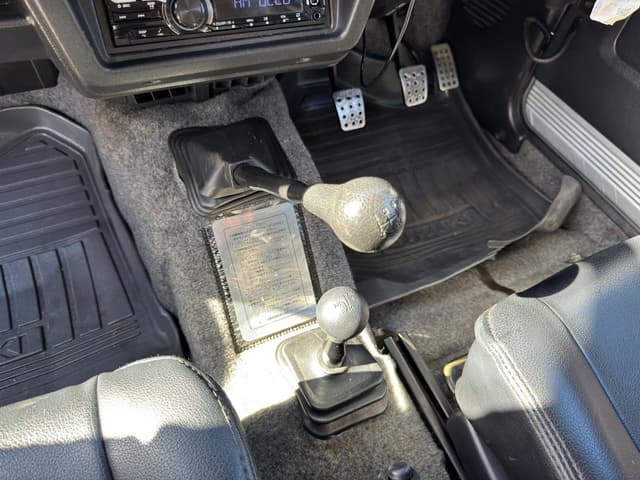 1996 Suzuki Jimny JDM car for sale — photo 14 of 15