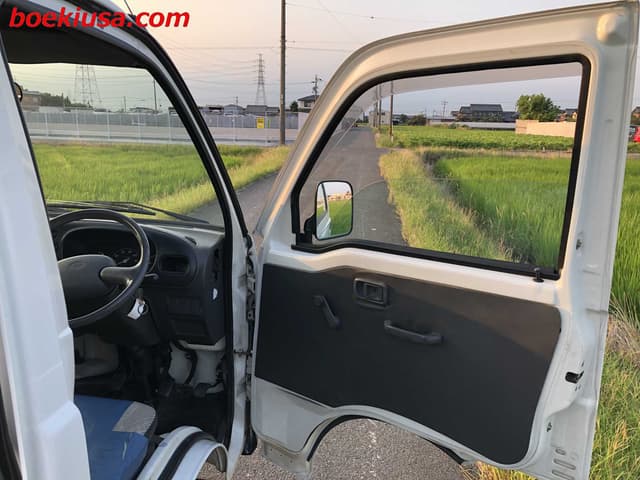 1998 Daihatsu Hijet JDM car for sale — photo 12 of 21