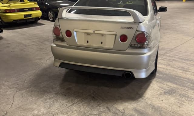 1999 Toyota Altezza JDM car for sale — photo 12 of 25