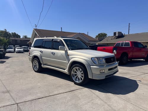 1999 Toyota Land Cruiser JDM car for sale — photo 2 of 8