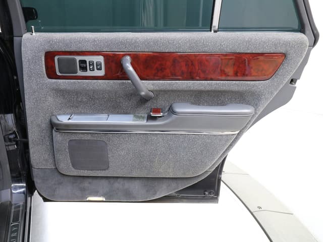 1997 Toyota Century JDM car for sale — photo 23 of 25