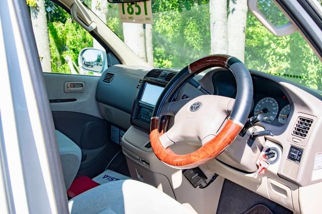 1999 Toyota Grand Hiace JDM car for sale — photo 12 of 25