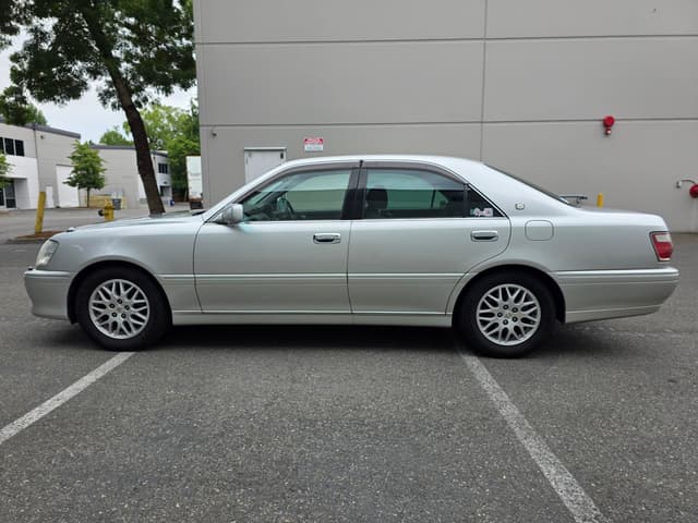 2000 Toyota Crown JDM car for sale — photo 9 of 13