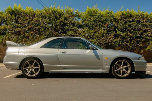 1996 Nissan Skyline JDM car for sale — photo 13 of 25