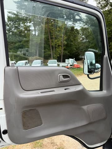2001 Mazda Titan JDM car for sale — photo 10 of 19