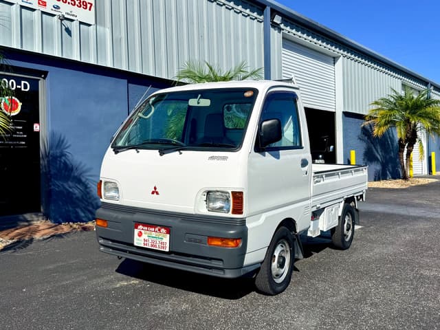 1997 Mitsubishi Minicab JDM car for sale — photo 2 of 17