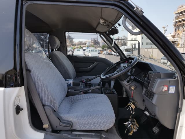 1994 Mitsubishi Delica JDM car for sale — photo 14 of 24