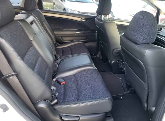 2007 Honda Odyssey JDM car for sale — photo 12 of 13