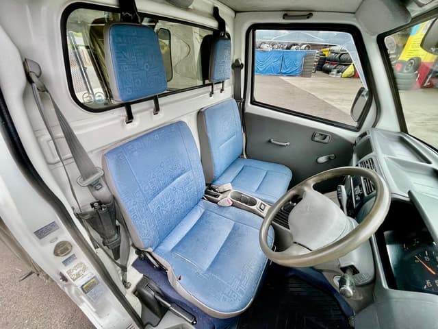 1999 Mitsubishi Minicab JDM car for sale — photo 20 of 25