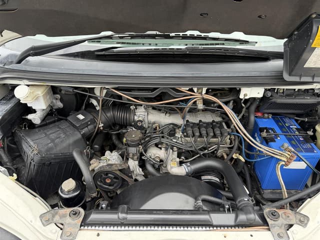 2004 Mitsubishi Delica JDM car for sale — photo 17 of 17