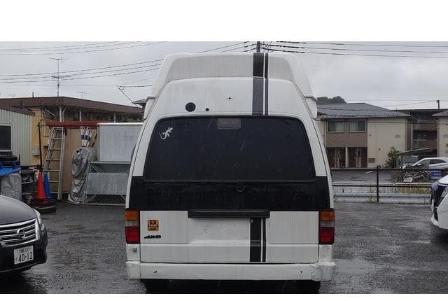 2000 Nissan Elgrand JDM car for sale — photo 8 of 25