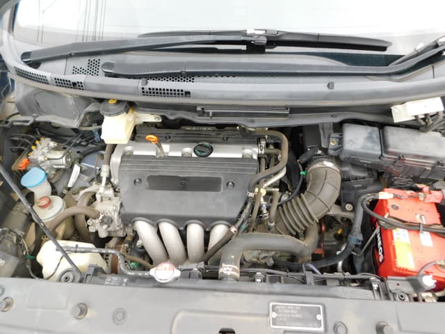 2006 Honda Stepwagon JDM car for sale — photo 6 of 8
