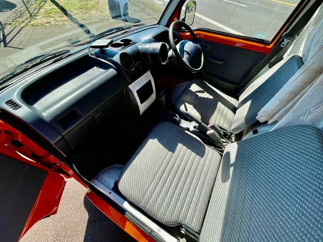 2000 Daihatsu Hijet JDM car for sale — photo 23 of 25