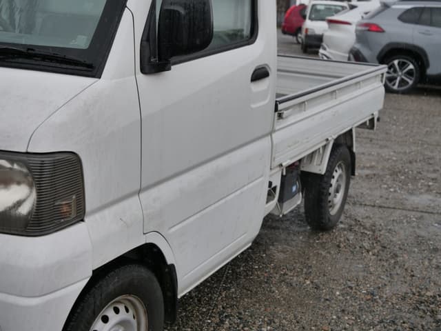 2002 Mitsubishi Minicab JDM car for sale — photo 9 of 25
