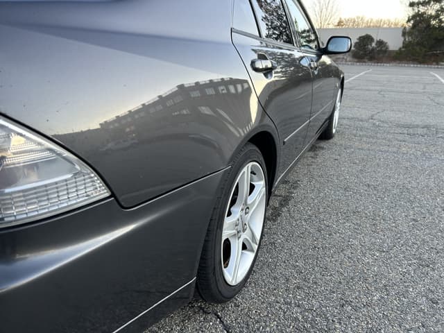 1998 Toyota Altezza JDM car for sale — photo 23 of 25