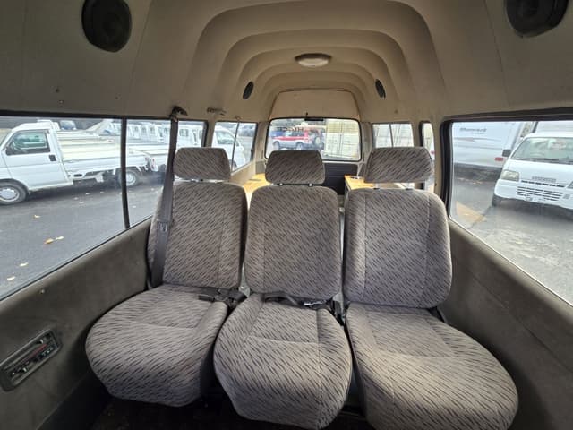 1996 Toyota HiAce JDM car for sale — photo 21 of 25
