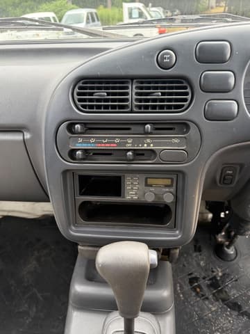 1995 Daihatsu Hijet JDM car for sale — photo 13 of 18