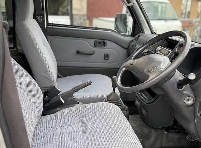 2005 Daihatsu Hijet JDM car for sale — photo 7 of 8